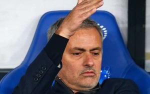 Jose Mourinho: 'Trọng tài thật yếu đuối và ngây thơ'