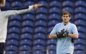 Iker Casillas lập kỷ lục về số trận sạch lưới ở Champions League