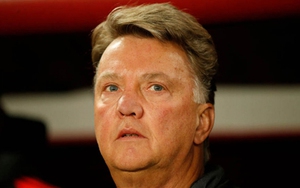 Louis van Gaal: ‘Tình huống Martial để chạm tay thật ngu ngốc’