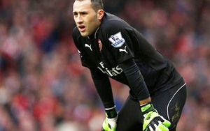Thủ thành Arsenal bị trộm vào nhà, cuỗm siêu xe