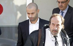Chỉ mất vài phút ở tòa án, Javier Mascherano thừa nhận đã trốn 1,5 triệu euro tiền thuế