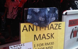 MotorGP Sepang: Đeo khẩu trang xem đua xe