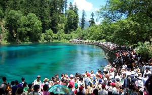 Cửu Trại Câu siêu thực