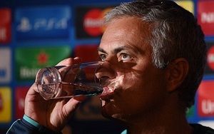 Jose Mourinho: 'Tôi biết rồi sẽ có ngày khốn khổ như thế này'. 'Tôi chẳng cần học HLV khác'