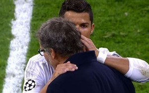 Ronaldo đã nói gì với Blanc?