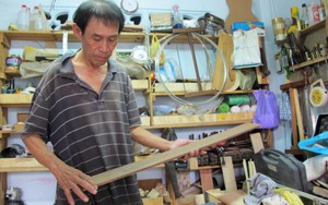 Nghệ nhân làm đàn ghi-ta Giang Văn Thân: Có nghệ sĩ đúng nghĩa thì sẽ có cây đàn đúng chất