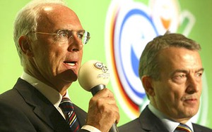 Scandal World Cup 2006: 'Hoàng đế' Beckenbauer dưới một núi áp lực