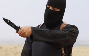 Mỹ ném bom Raqqa, quyết tiêu diệt John thánh chiến