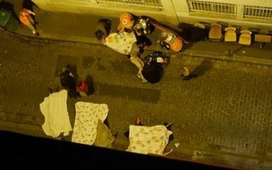 Khủng bố tại Paris: Cả chục vụ nổ, người dân phải ở trong nhà, biên giới quốc gia sắp phải đóng