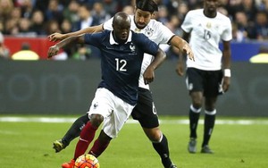 Chị họ thiệt mạng vì khủng bố ở Paris, Diarra vẫn đá trận gặp tuyển Anh