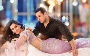 Xem trailer đẹp lung linh của phim Bollywood có doanh thu mở màn lớn nhất mọi thời