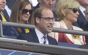 Thủ tướng Anh, Hoàng tử William vẫn đến sân Wembley dự khán trận Anh - Pháp