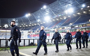 Châu Âu bất ổn, bóng đá bất ổn, Platini cũng bất ổn