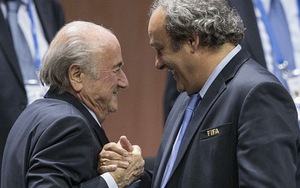 Sepp Blatter và Michel Platini có thể phải ra điều trần vì cáo buộc sai phạm