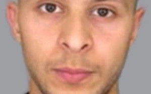 Khủng bố Paris: Một tay súng thay đổi quyết định vào phút chót