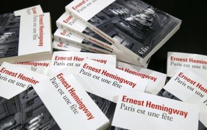 Luyến tiếc một Paris 'đã mất', người Pháp đổ xô đọc lại Hemingway