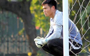 Thủ môn Nguyên Mạnh: 'Vinh dự khi được đề cử Quả bóng Vàng'