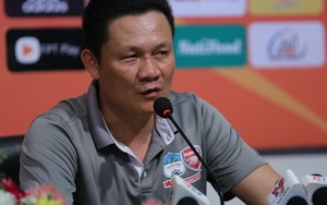 May là trò U21 văn minh hơn thầy