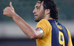 Luca Toni ấn định thời điểm treo giày