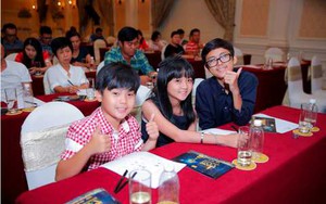 Ngôi sao xanh có gọi tên Tôi thấy hoa vàng trên cỏ xanh?