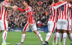 Stoke City 2–0 Man United: Stoke không ban 'ân huệ', Van Gaal sắp ra đi