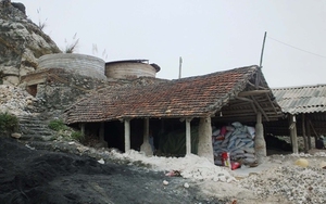 Phó Chủ tịch Quốc hội Uông Chu Lưu thăm hỏi gia đình nạn nhân vụ ngạt khí lò vôi