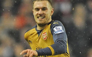 Barca đưa Aaron Ramsey vào danh sách ưu tiên mua sắm