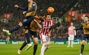Stoke City 0-0 Arsenal: Hòa không bàn thắng tại Britannia, Arsenal trở lại ngôi đầu