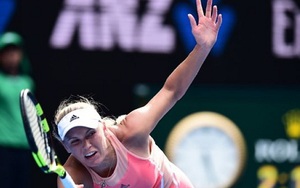 VIDEO: Wozniacki bất ngờ thất bại trước Putintseva