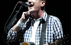 Glenn Frey qua đời, Eagles sốc như mất đi 'người anh trai'