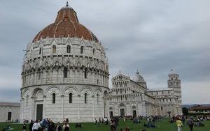 Chùm ảnh du lịch: Tháp nghiêng Pisa (Italy) đẹp đến sững sờ