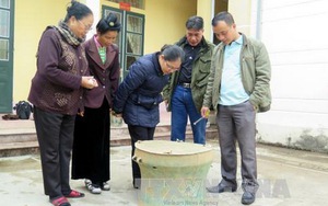 Cuốc đất làm nương ở Điện Biên, phát hiện trống đồng rất lạ