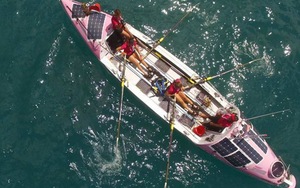 4 'bông hồng' nước Anh chèo thuyền không ngừng nghỉ vượt Thái Bình Dương