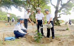 Ký sự Đến với Tết Trường Sa: Tết Trồng cây ở đảo Đá Tây A