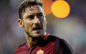 Góc Anh Ngọc: Totti, buổi hoàng hôn của một huyền thoại