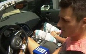 ‘Hung thần xa lộ’ Bernard Tomic lái xe với tốc độ 352km/h