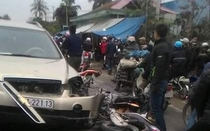 Hải Phòng: Ô tô nổ lốp gây tai nạn làm 5 người bị thương