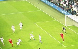 Bí quyết 'sút một kiểu, ghi chục bàn' của Robben