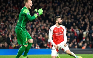 Ter Stegen cũng là người hùng