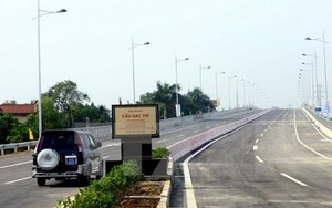 Phú Thọ giải quyết kiến nghị về mức thu phí qua cầu Hạc Trì