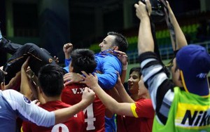 Futsal Việt Nam mơ tạo bất ngờ tại World Cup, Quế Ngọc Hải đá chính trận gặp B.Bình Dương