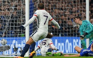 Một mùa giải trắng tay đang chờ Chelsea