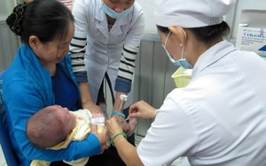 Hà Nội tiếp tục đăng ký trực tuyến tiêm vắc xin Pentaxim từ 17/3