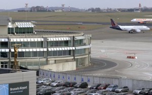2 vụ nổ lớn ở sảnh chờ sân bay Brussels, 17 người đã chết, hơn 30 người bị thương