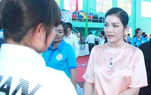 Bà Lý Nhã Kỳ và tiếng thở dài trên đường đua