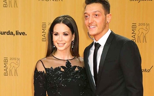 Oezil lại bị bồ đá, Arsenal lo sốt vó