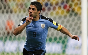 Dani Alves: ‘Thật khó chịu khi phải đối đầu với Suarez’