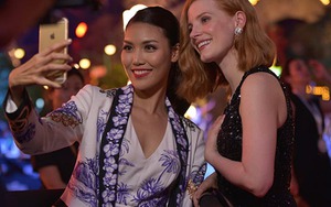 Hoa khôi Lan Khuê rạng ngời bên minh tinh Hollywood Jessica Chastain