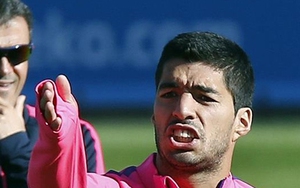 Suarez bị tố nợ tiền, dối trá, bị thần kinh
