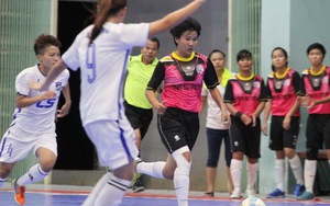 Khai mạc giải futsal nữ vô địch TP.HCM 2016: Chủ nhà thắng nhọc